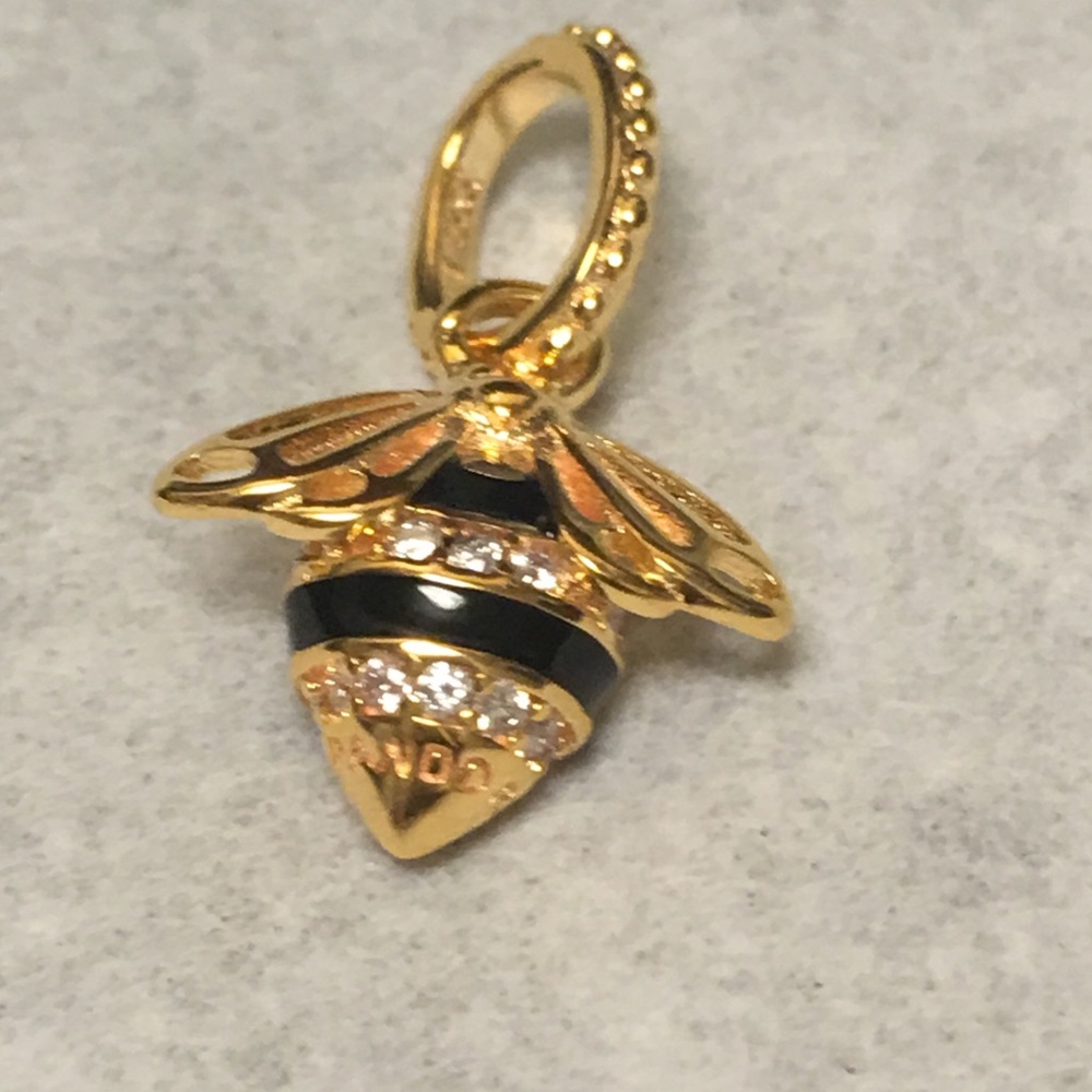 Pandora Shine: Queen Bee Pendent